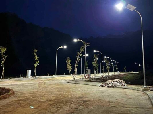 Đèn đường giúp thắp sáng ban đêm khá tốt